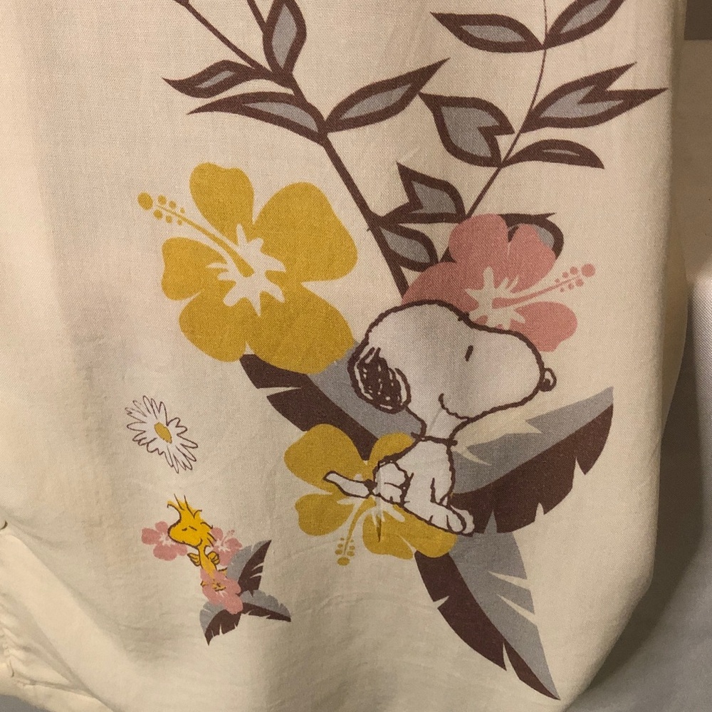 Peanuts Cream and Yellow Floral Button Down Shirt - Picture 10 of 14